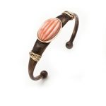 Esclava bronce coral